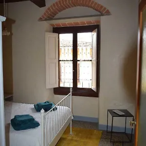 Calzaiuoli Luxury And Characteristic Apartment Florence